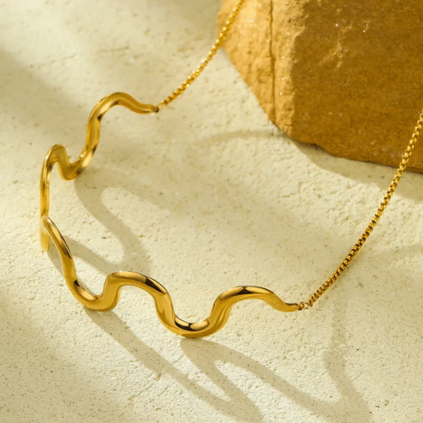 Gold Wavy Choker Necklace and Bracelet Set - Image 3
